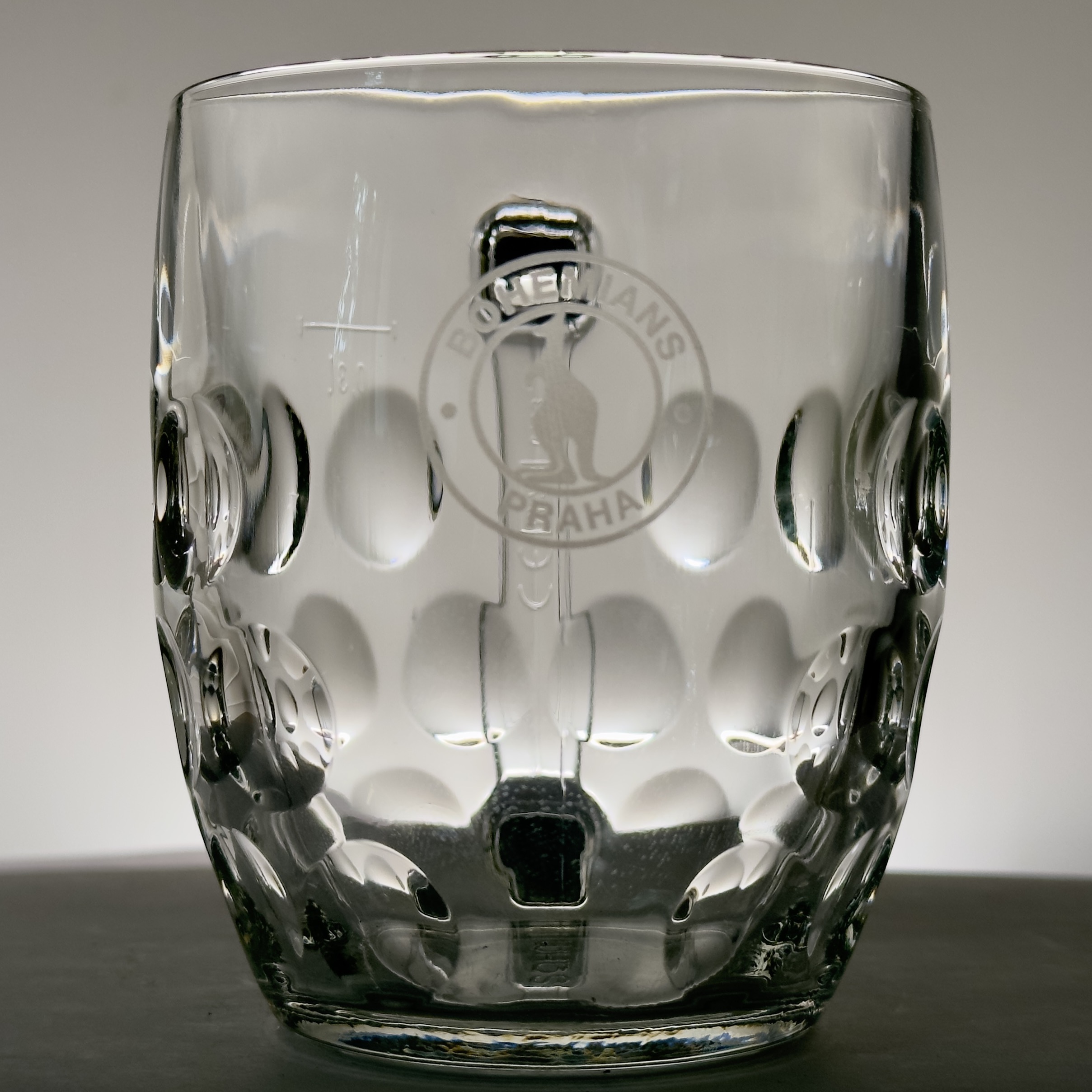 4668-sklenice svejk 0,3l piskovany znak